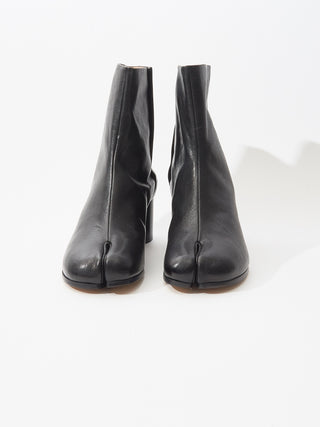 maison-margiela-black mid-heel-tabi-boots