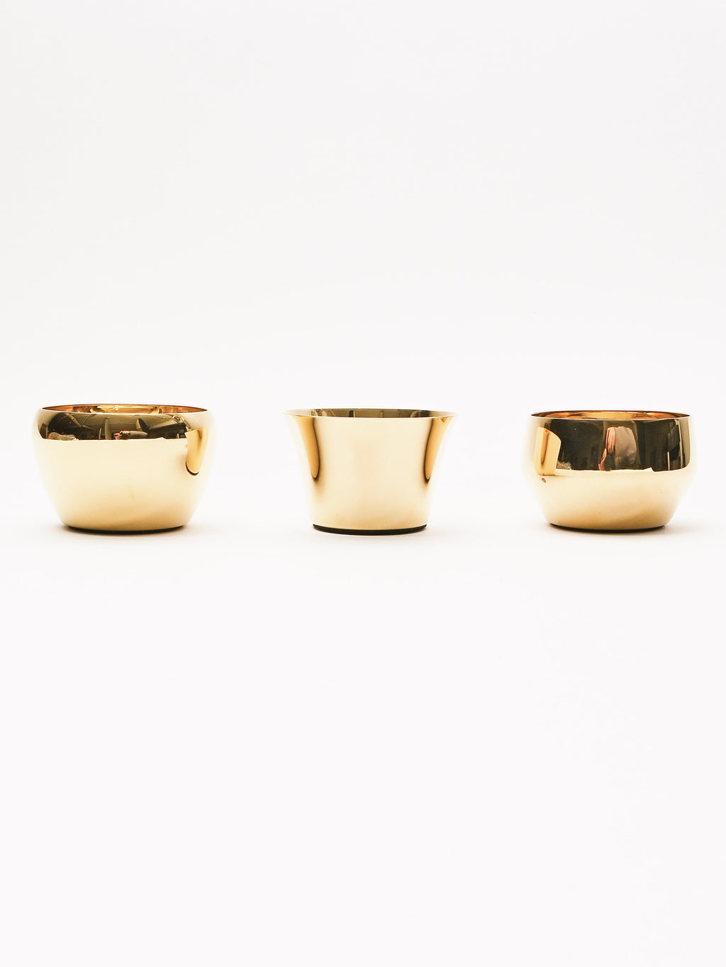 花瓶、蝋燭台、金杯、金メッキ仏飯器、写真立て、バンブー小皿などまとめ売り skultuna-brass-set-of-3-pcs-