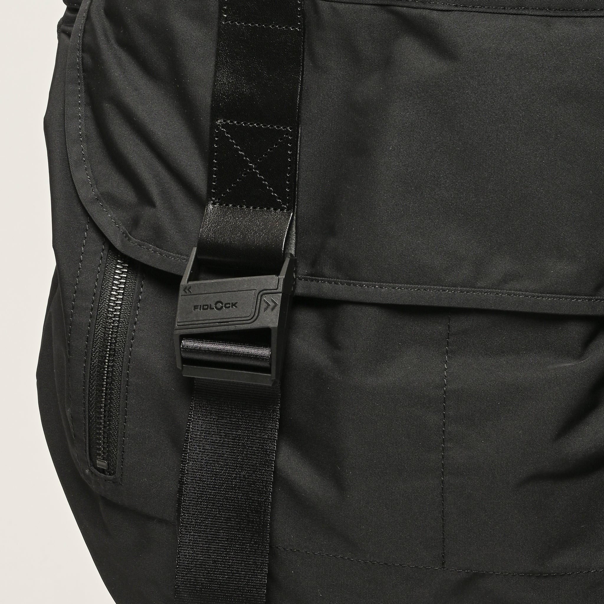 Amiacalva - Medium Black Gabardine Messenger Bag – Frances May
