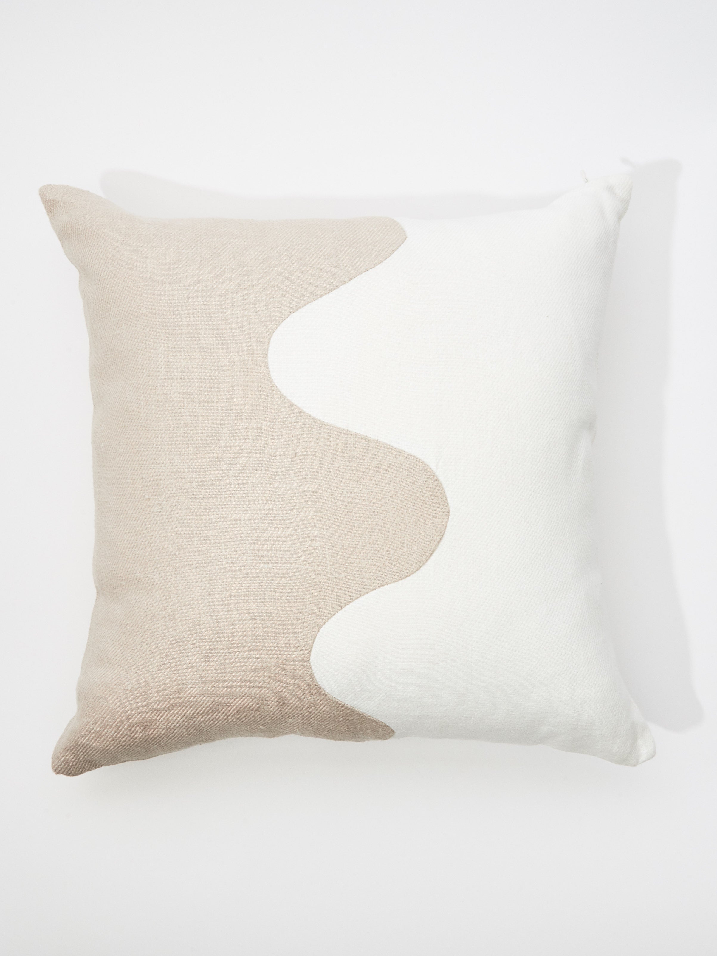 Natural/White Waves Pillow