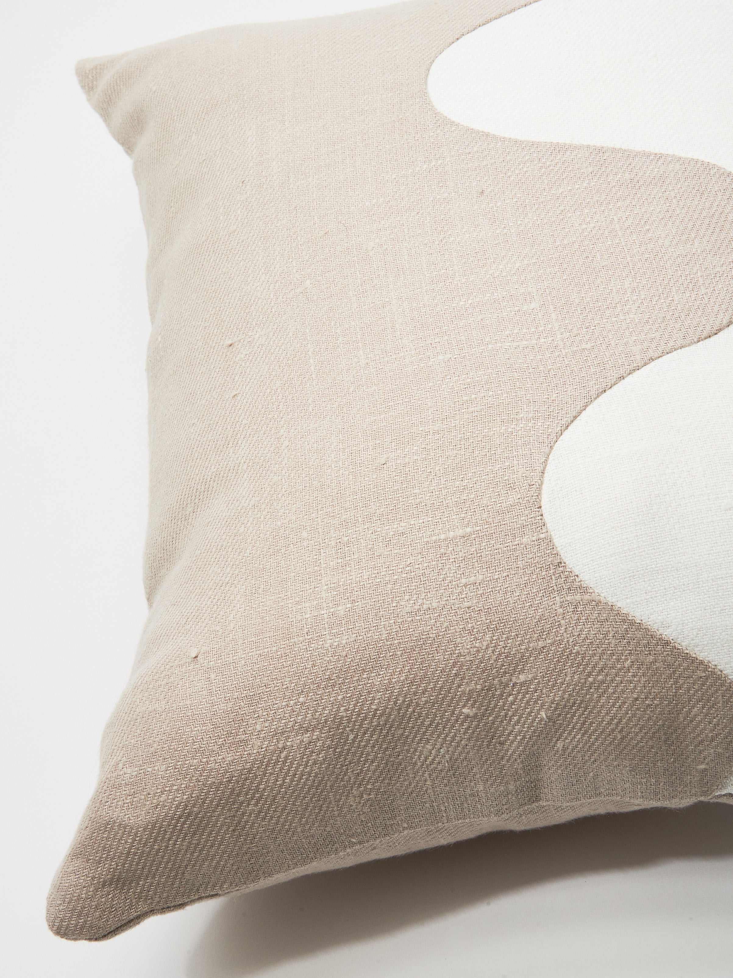 Natural/White Waves Pillow - Thumbnail 3