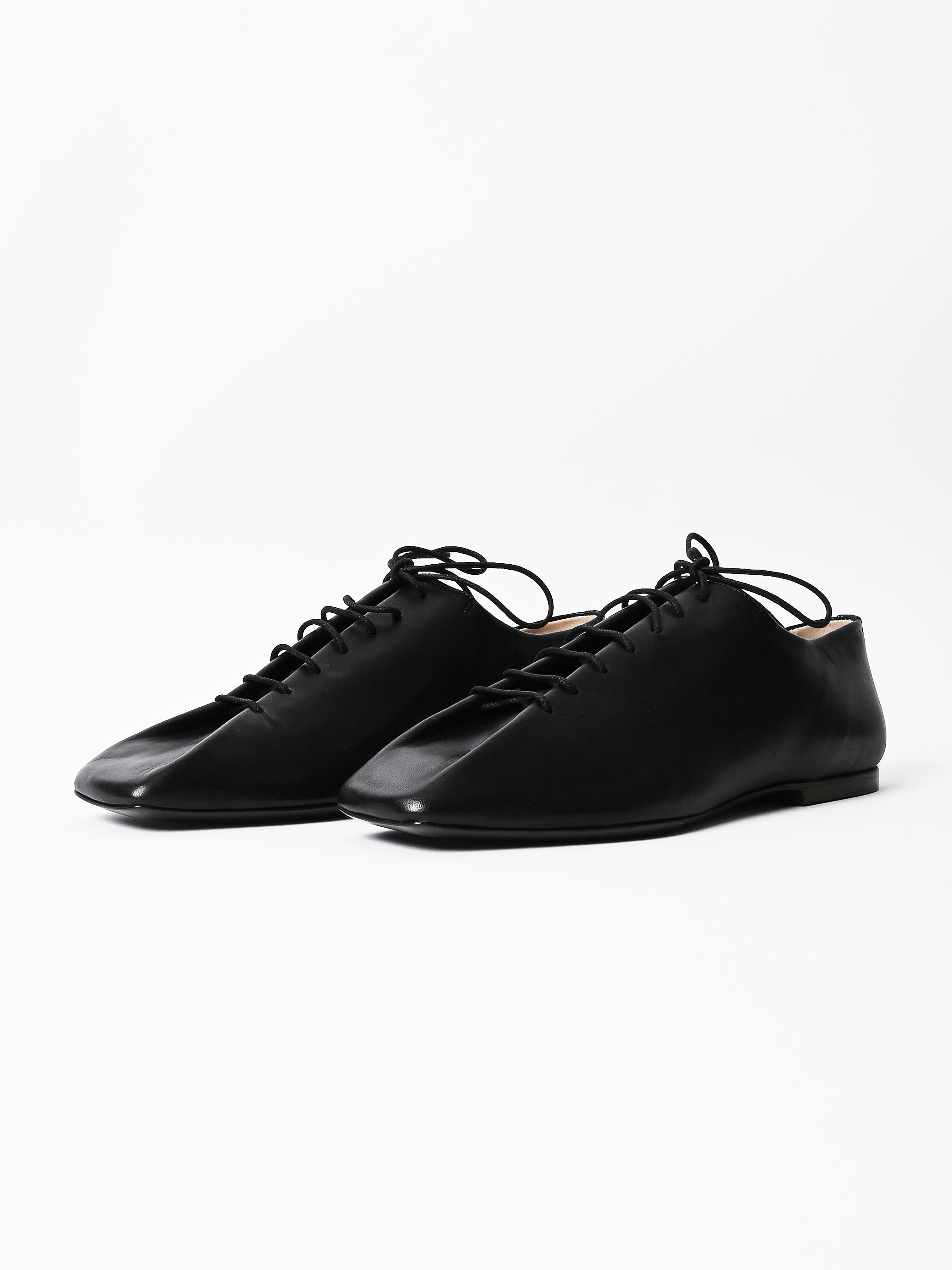 lemaire-black-souris-flat-