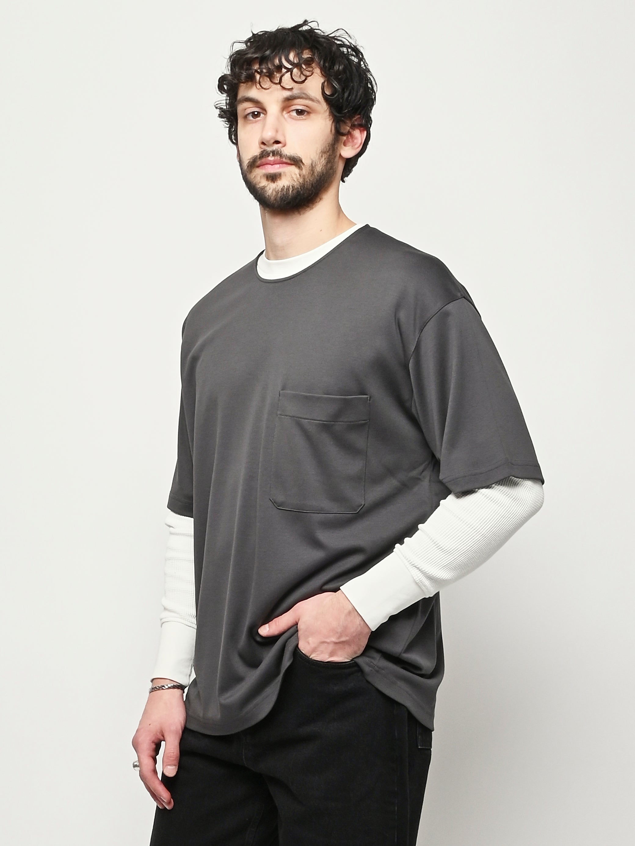 lemaire-carbon-grey-relaxed-t-