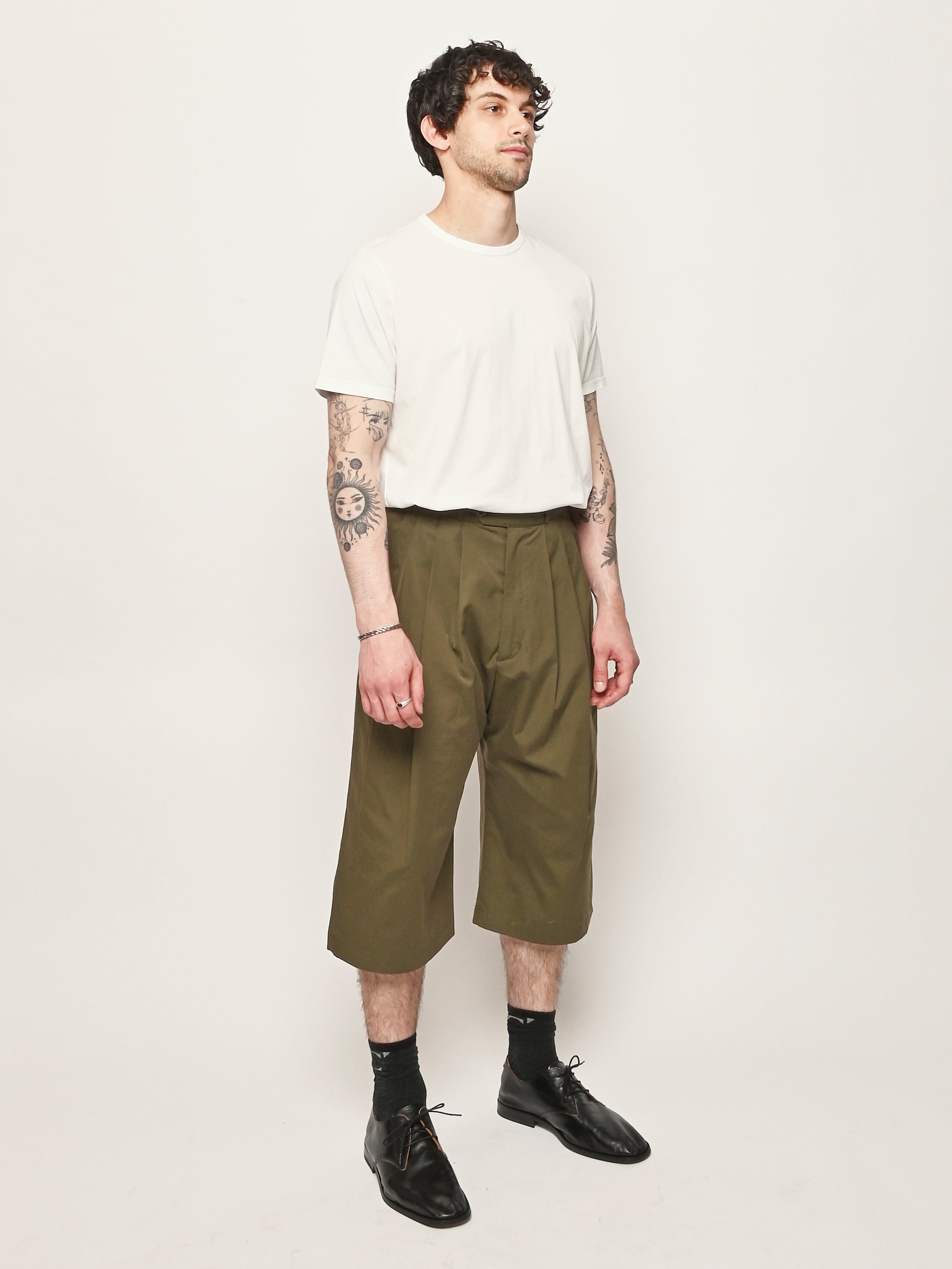Monitaly - Olive Vancloth Oxford Triple Tuck Wide Half Pants