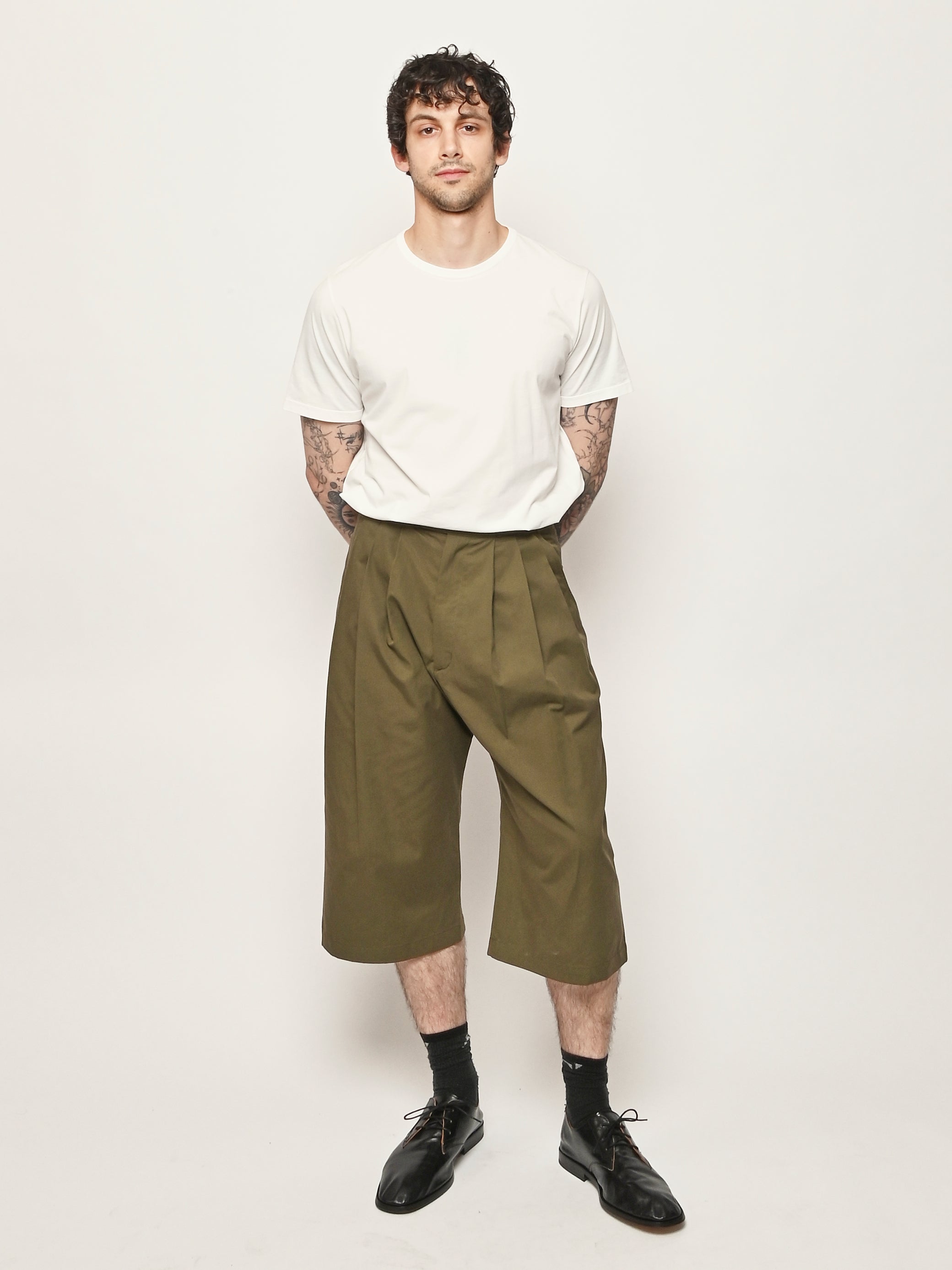 Monitaly - Olive Vancloth Oxford Triple Tuck Wide Half Pants