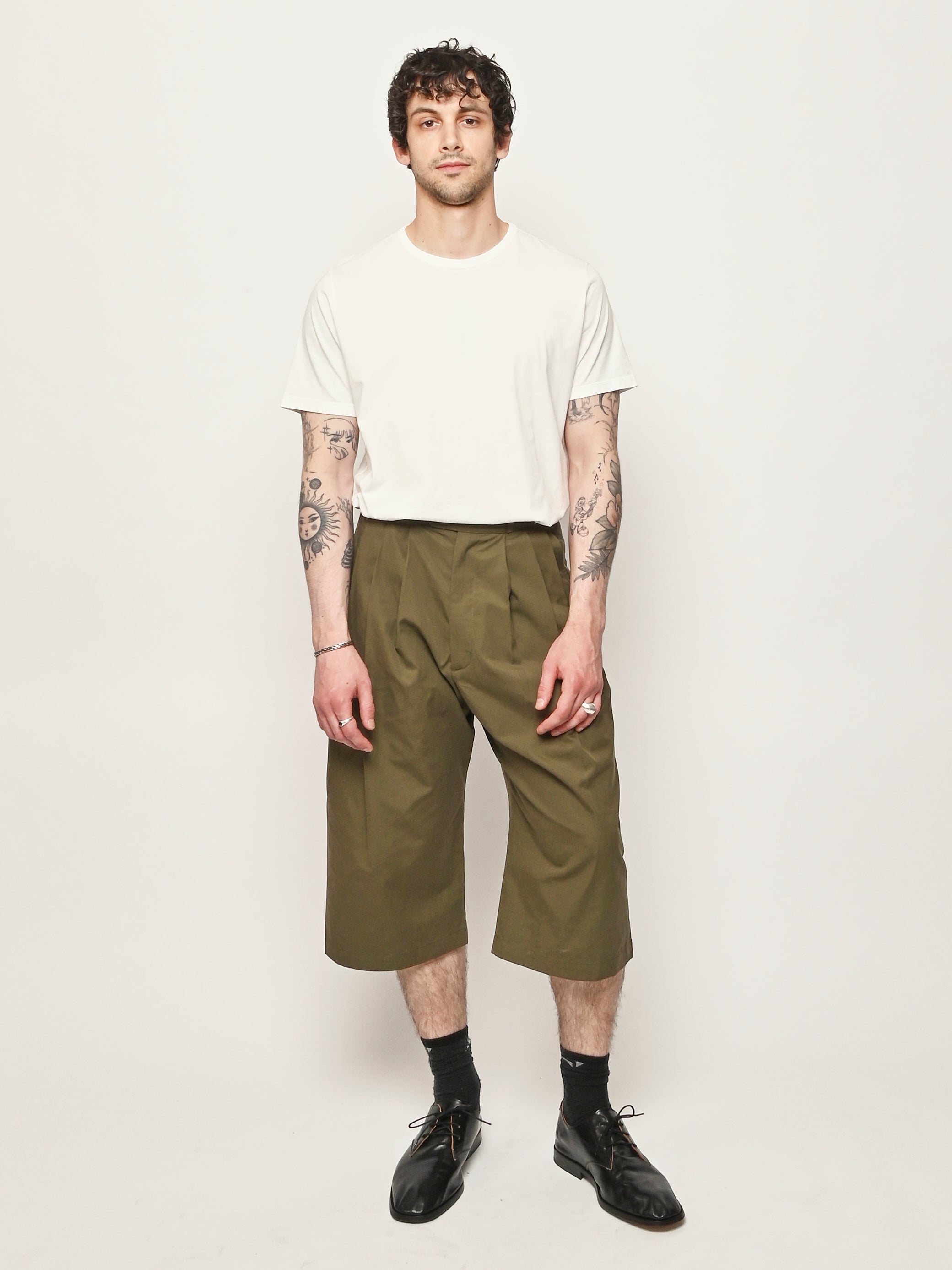 Monitaly - Olive Vancloth Oxford Triple Tuck Wide Half Pants
