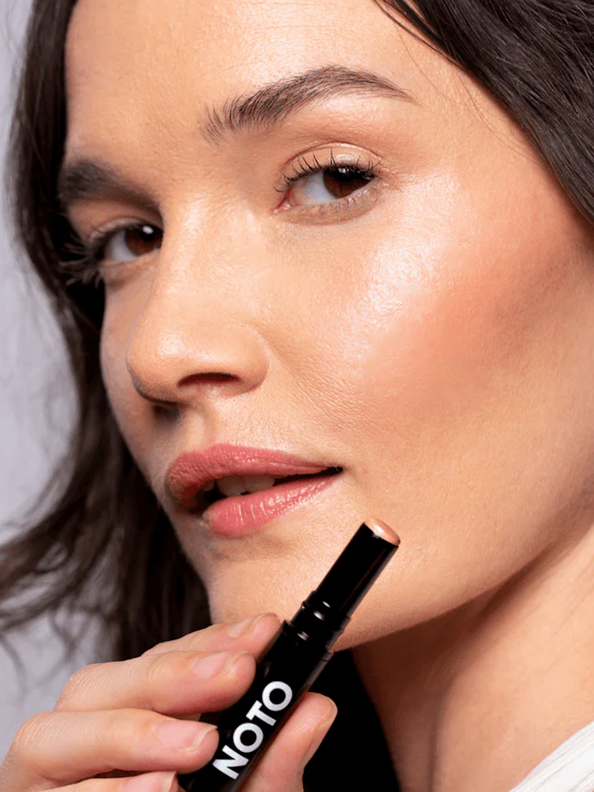 NOTO Hydra Highlighter Stick - Thumbnail 5