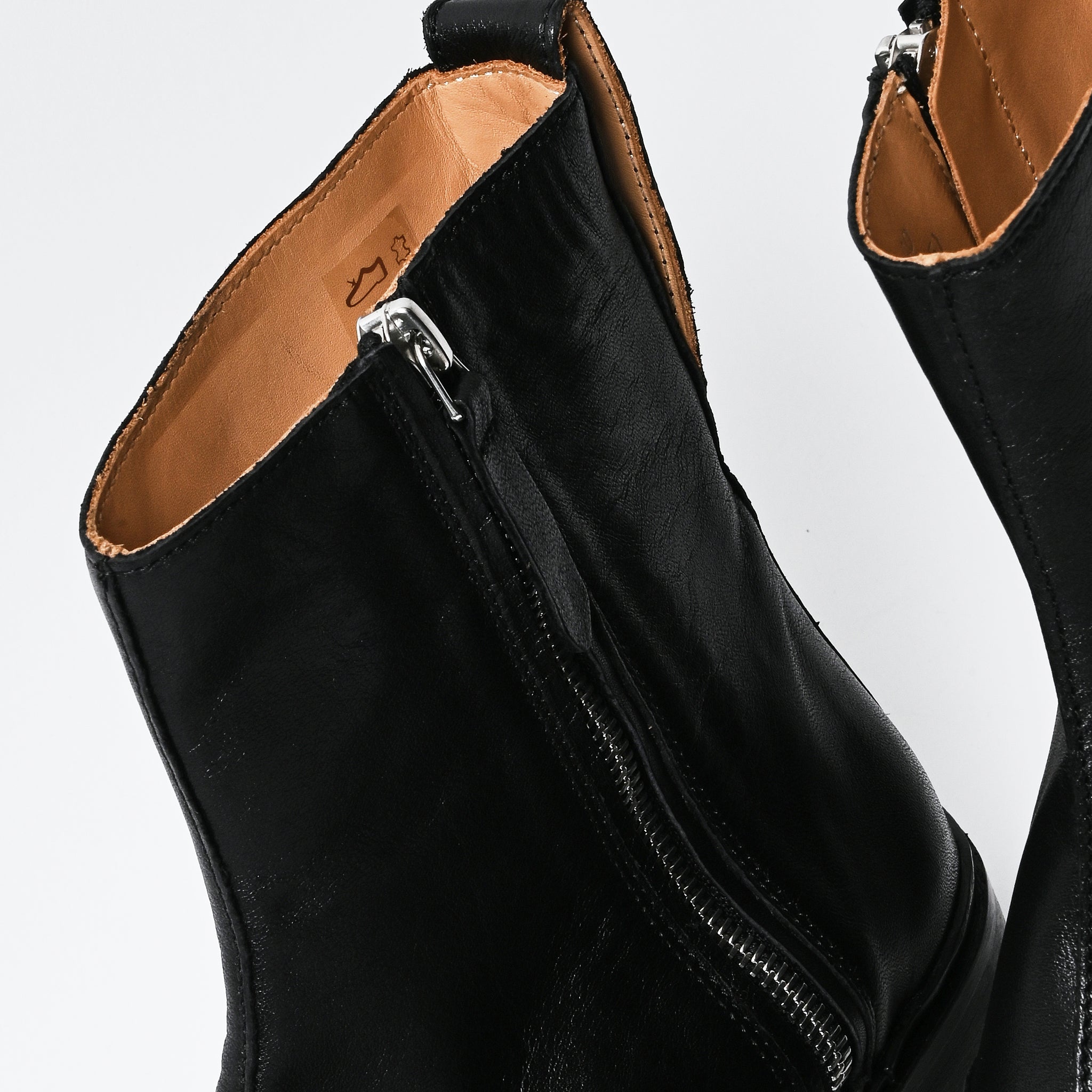 Our Legacy - Malleable Black Bull Hide Daimono Boot – Frances May