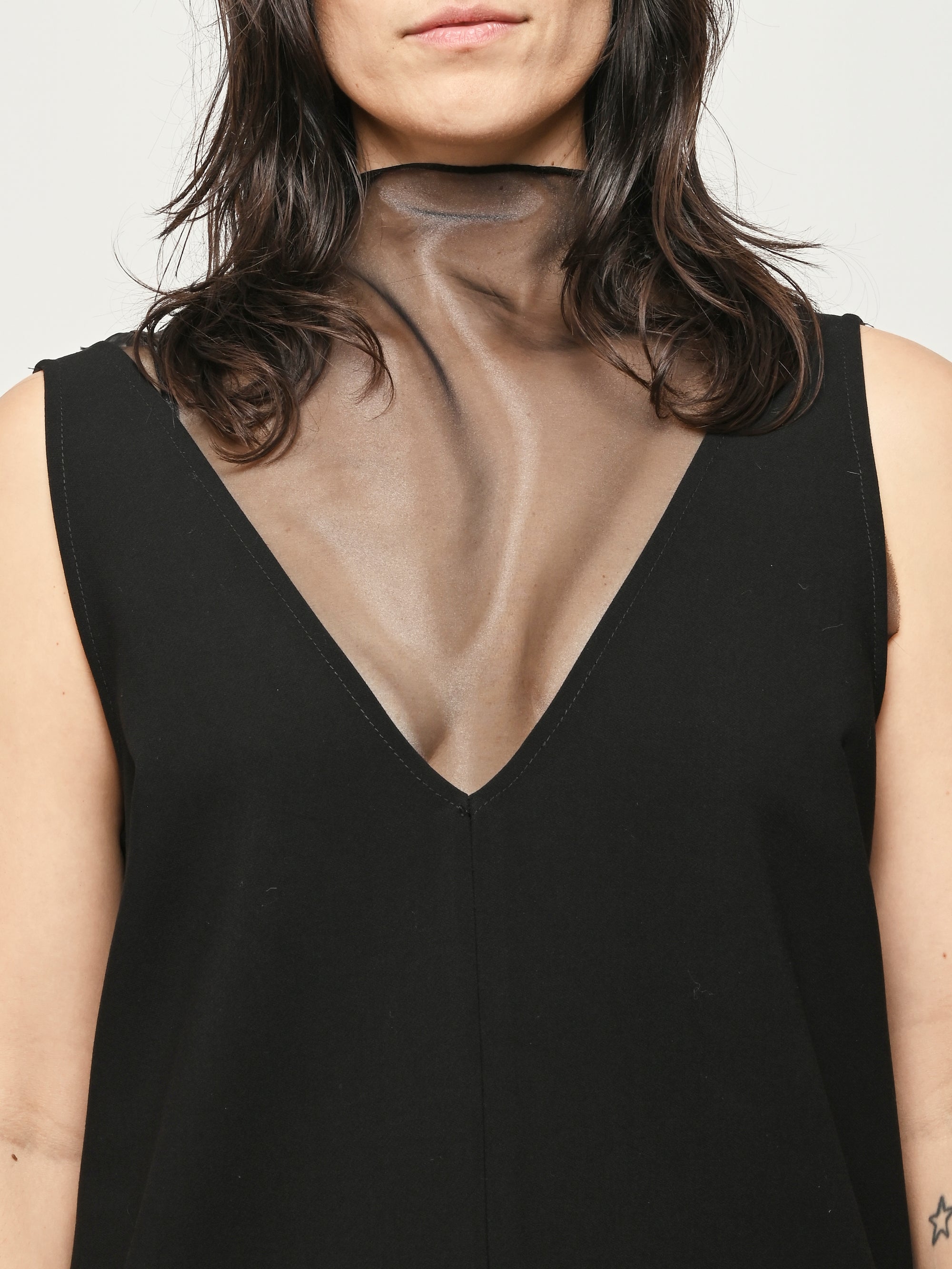 Airey Dress Black / 6. / New Innsbruck Airey Dress Black / 6. / New Innsbruck