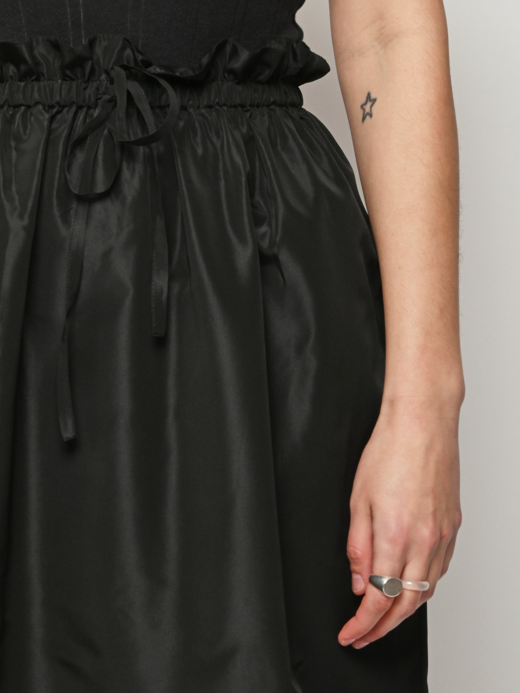 Simone Rocha - Black Gathered Waist Tulip Skirt Frances May Simone Rocha - Black Gathered Waist Tulip Skirt Frances May