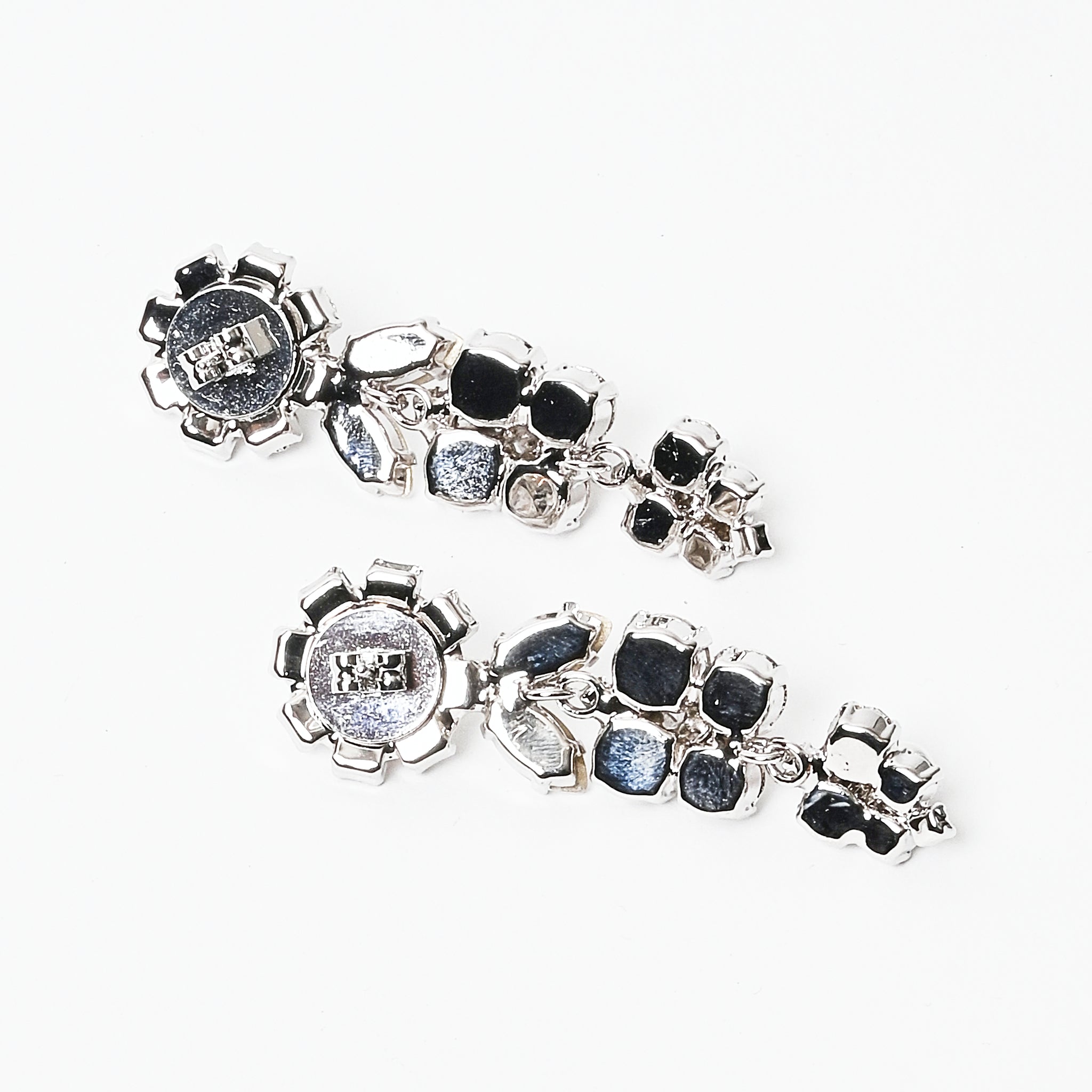 Simone Rocha - Crystal/Pearl Daisy Cluster Earrings – Frances May